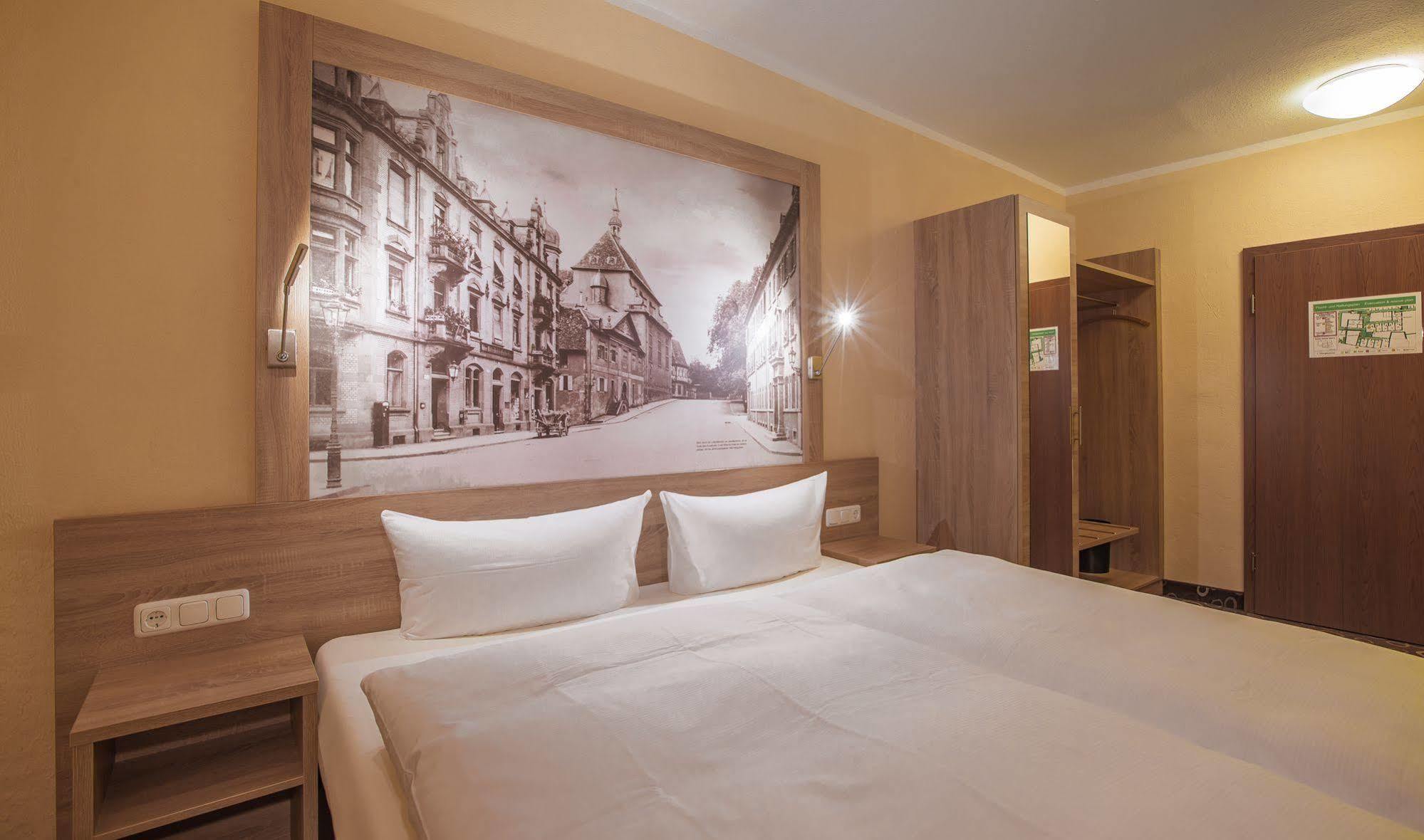 אסשפנבורג Hotel Wilder Mann מראה חיצוני תמונה