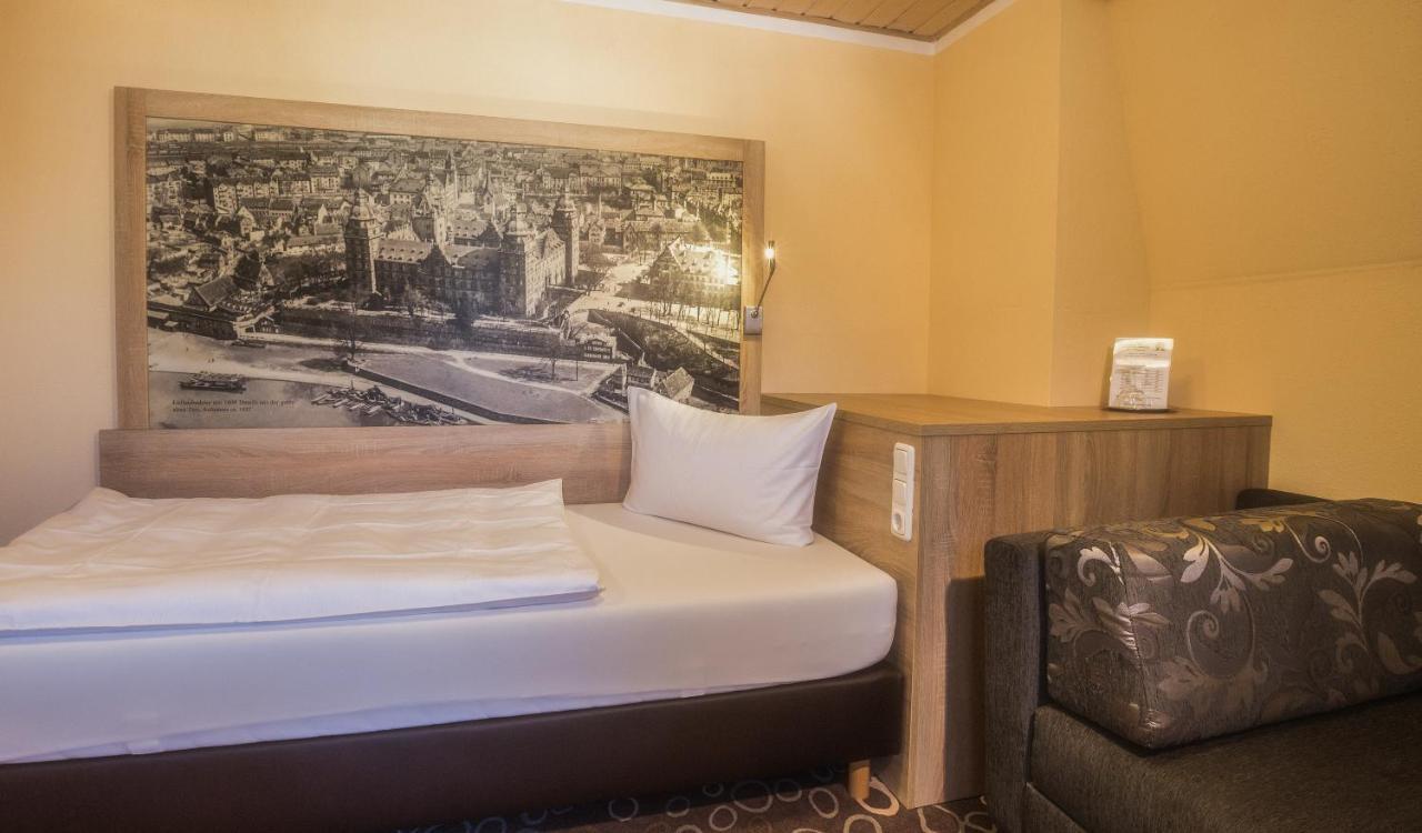 אסשפנבורג Hotel Wilder Mann מראה חיצוני תמונה